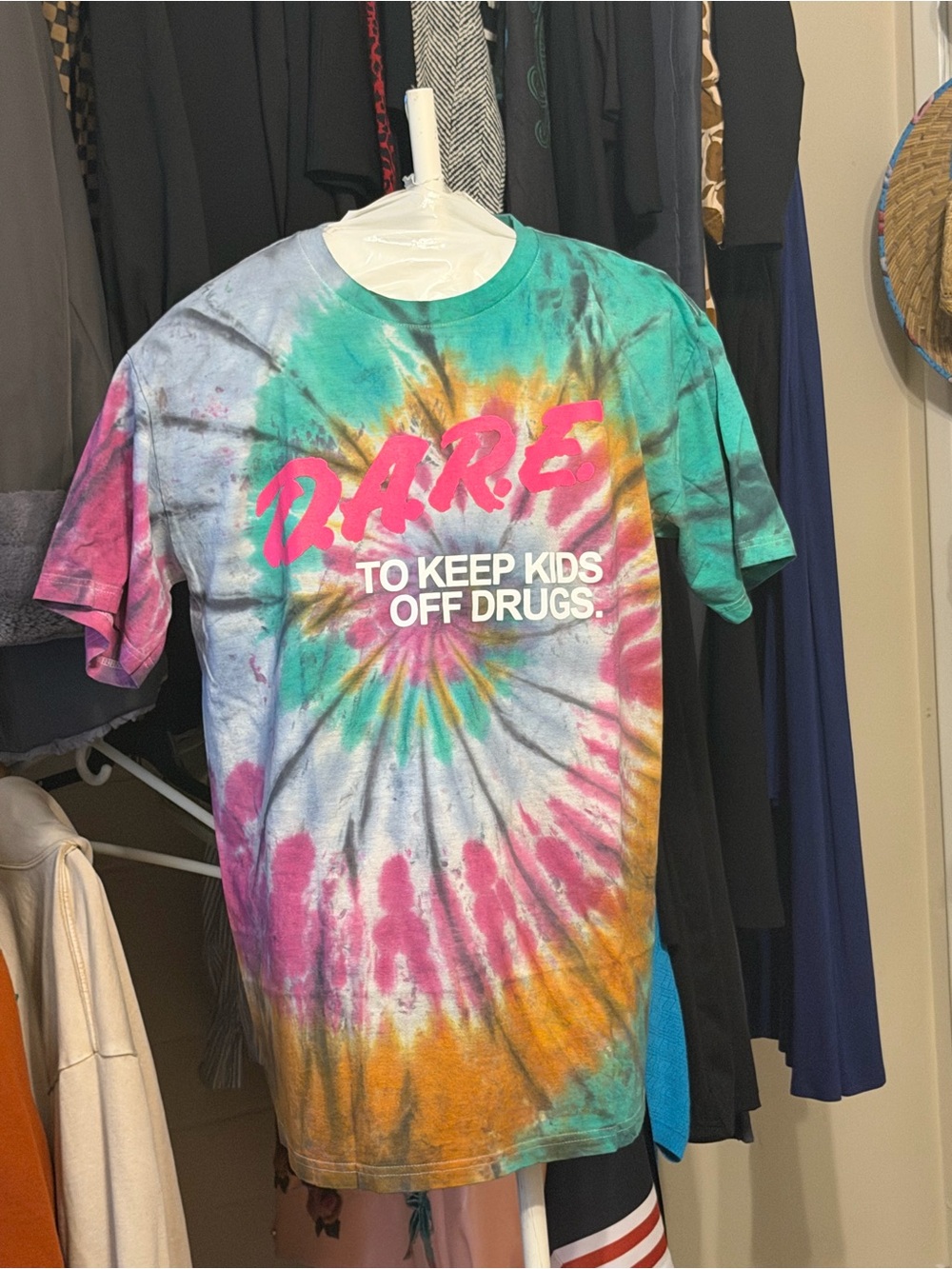 D.A.R.E. Men's Short Sleeve Tie-Dye T-Shirt - Green
